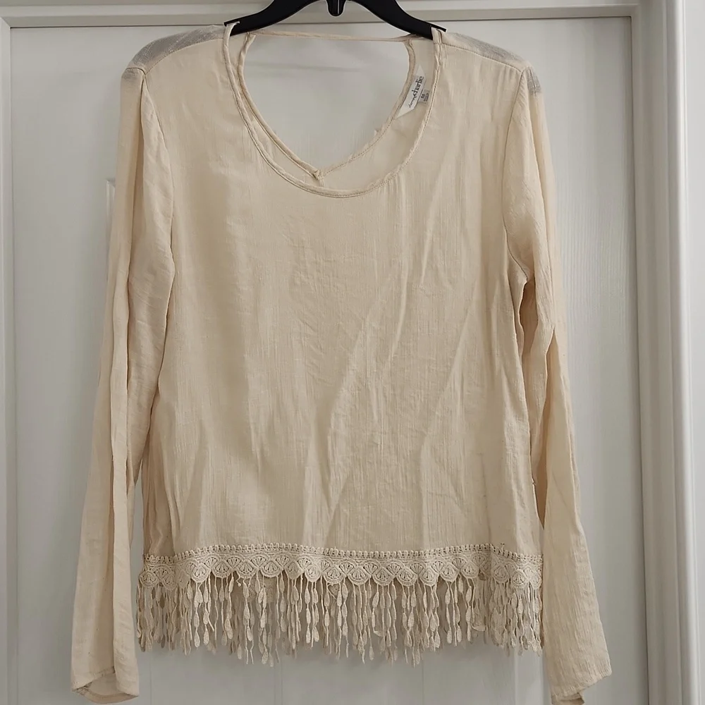 Cream Top - Picture 1 of 5